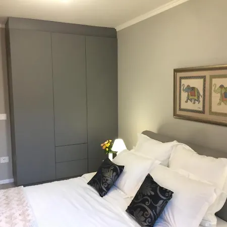 Апартаменти Coresi Deluxe *