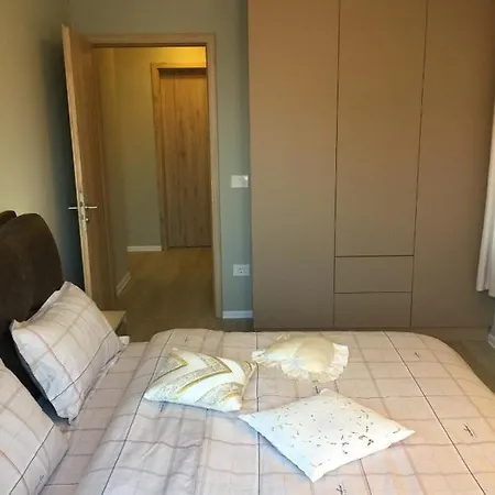 Coresi Deluxe Апартаменти